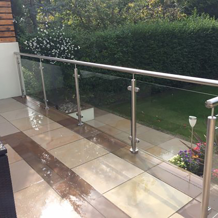 Residential Outdoor Stainless Steel Round Tube Baluster Glass Railing
