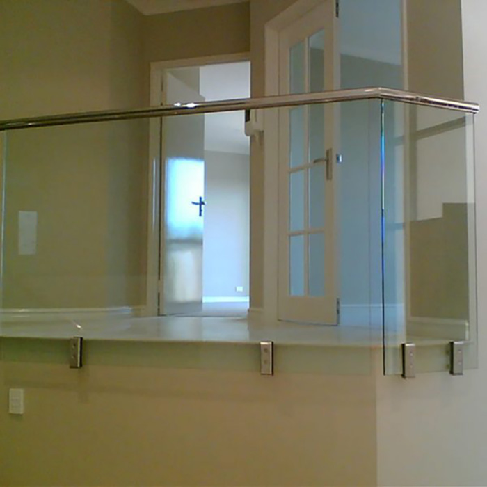 Residential Villas Second floor corridor Spigot Glass Railing Use Side mounting
