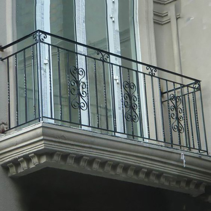 House Outdoor Balcony Wrought Iron Balustrades Custom Shape